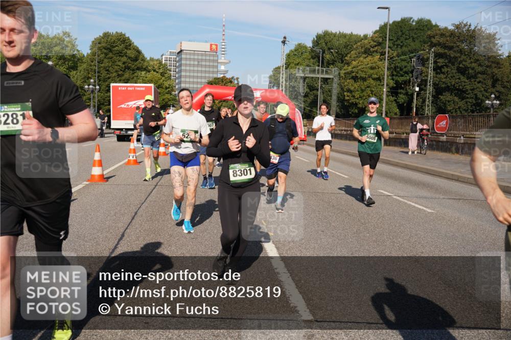 07.09.2025 - BARMER Alsterlauf Yannick Fuchs http://msf.ph/oto/8825819 07.09.2025 10:00:38 Laufen 281, 62, 107, 8301, 136, 5005 meine-sportfotos.de
