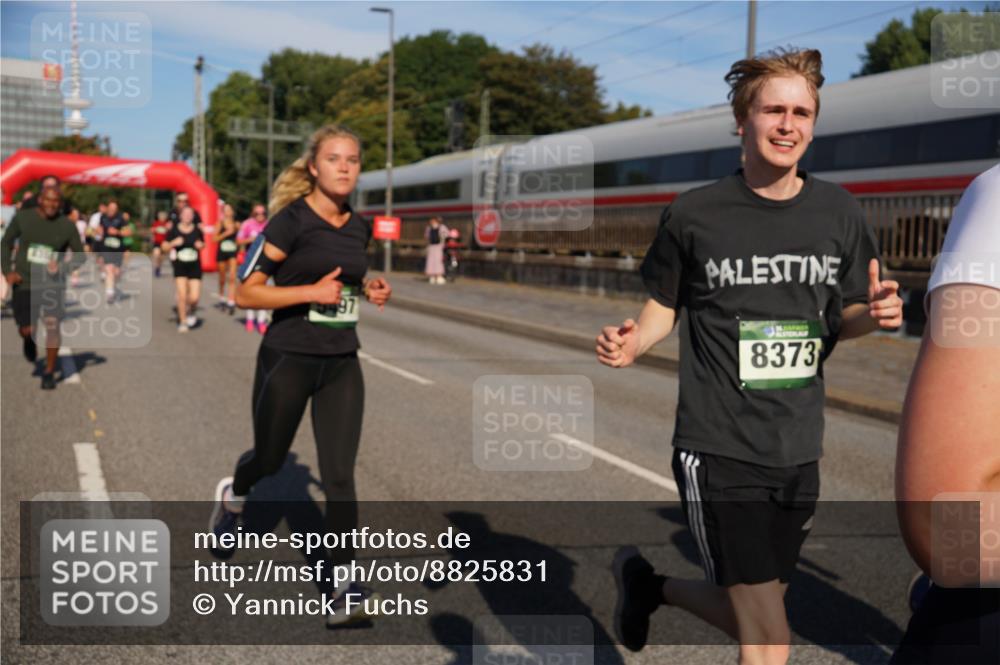 07.09.2025 - BARMER Alsterlauf Yannick Fuchs http://msf.ph/oto/8825831 07.09.2025 10:00:42 Laufen 8373 meine-sportfotos.de