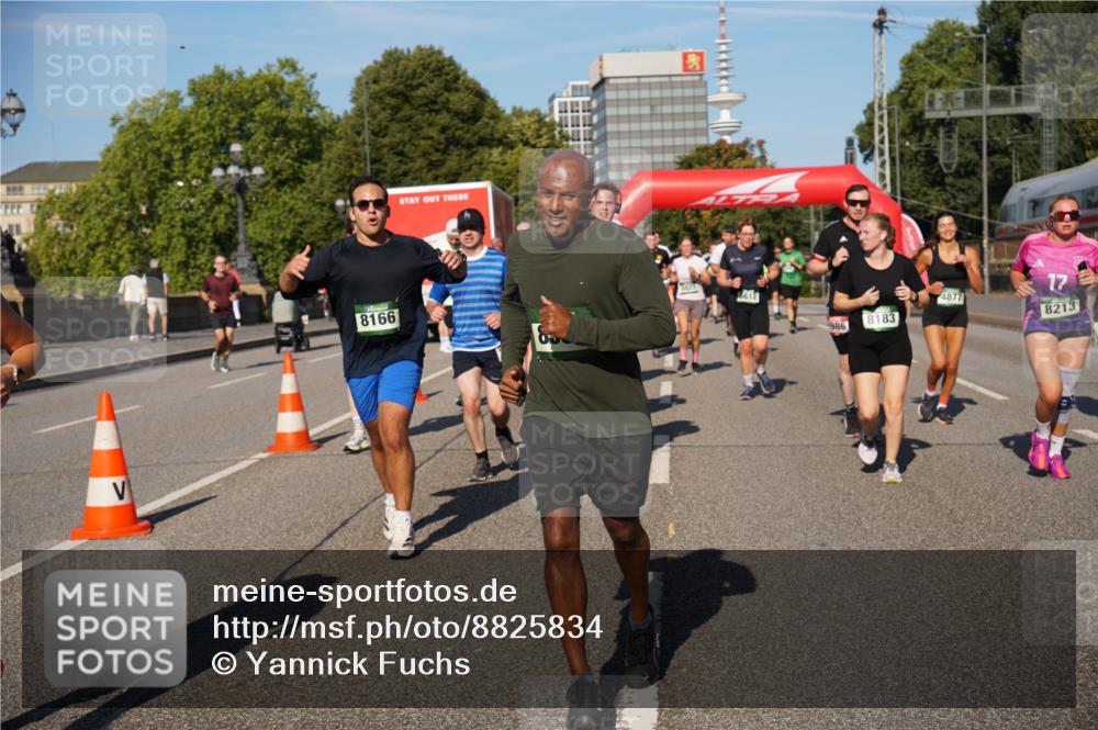 07.09.2025 - BARMER Alsterlauf Yannick Fuchs http://msf.ph/oto/8825834 07.09.2025 10:00:44 Laufen 8166, 5612, 986, 8183, 4877, 17, 8213 meine-sportfotos.de