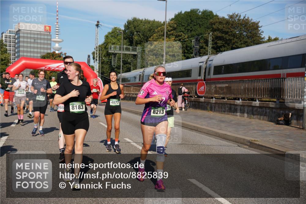 07.09.2025 - BARMER Alsterlauf Yannick Fuchs http://msf.ph/oto/8825839 07.09.2025 10:00:45 Laufen 5923, 5612, 298, 8183, 2644, 4877, 8213, 76 meine-sportfotos.de