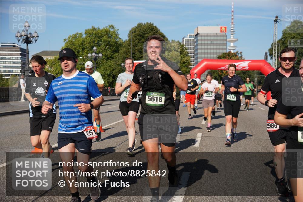07.09.2025 - BARMER Alsterlauf Yannick Fuchs http://msf.ph/oto/8825842 07.09.2025 10:00:46 Laufen 251, 5618, 5923, 5612, 2986 meine-sportfotos.de