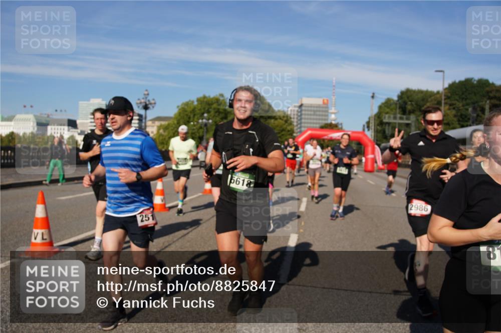 07.09.2025 - BARMER Alsterlauf Yannick Fuchs http://msf.ph/oto/8825847 07.09.2025 10:00:47 Laufen 251, 5618, 2986, 81 meine-sportfotos.de