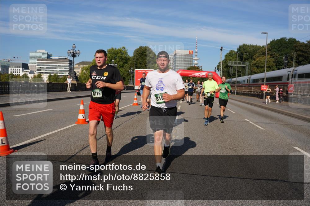 07.09.2025 - BARMER Alsterlauf Yannick Fuchs http://msf.ph/oto/8825858 07.09.2025 10:00:50 Laufen 8179, 818, 2709 meine-sportfotos.de