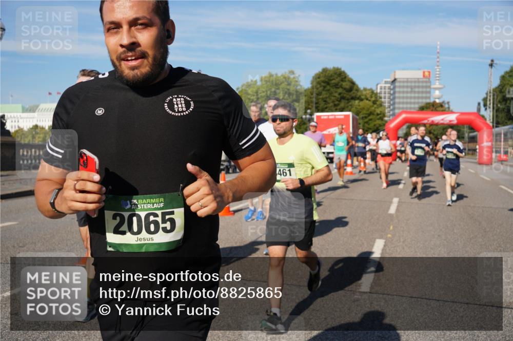 07.09.2025 - BARMER Alsterlauf Yannick Fuchs http://msf.ph/oto/8825865 07.09.2025 10:00:53 Laufen 35, 2065, 461 meine-sportfotos.de
