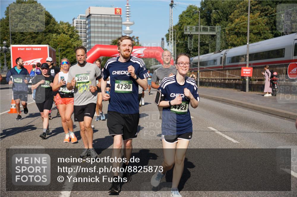 07.09.2025 - BARMER Alsterlauf Yannick Fuchs http://msf.ph/oto/8825873 07.09.2025 10:00:56 Laufen 3913, 2280, 6684, 4730, 4728 meine-sportfotos.de