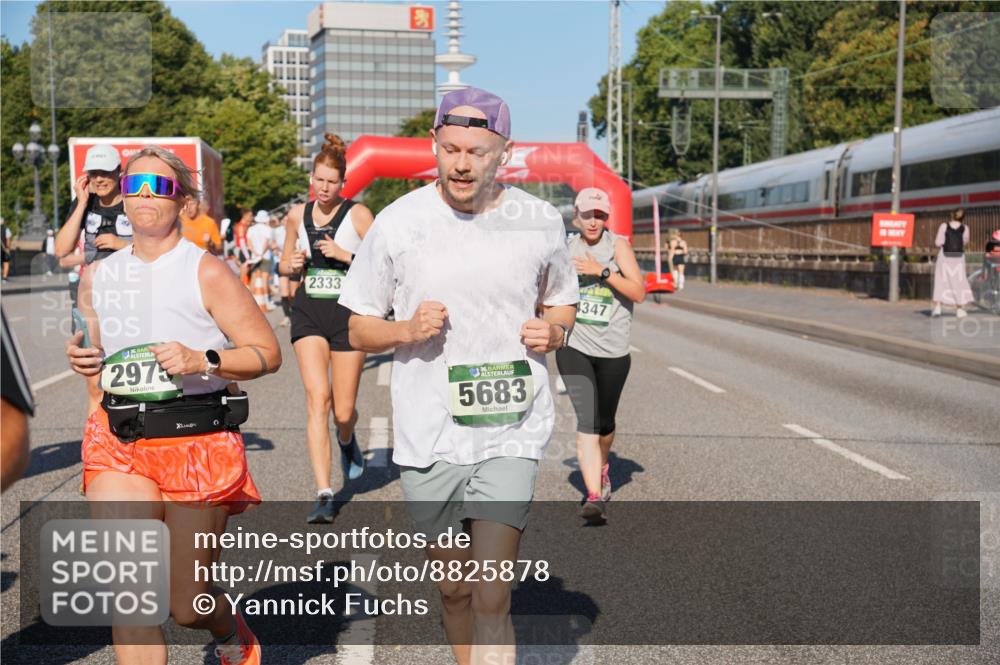 07.09.2025 - BARMER Alsterlauf Yannick Fuchs http://msf.ph/oto/8825878 07.09.2025 10:00:58 Laufen 2975, 2333, 36, 5683, 4347, 16 meine-sportfotos.de