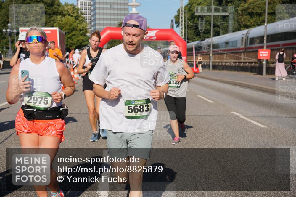 07.09.2025 - BARMER Alsterlauf Yannick Fuchs http://msf.ph/oto/8825879 07.09.2025 10:00:58 Laufen 36, 2975, 36, 5683, 434 meine-sportfotos.de