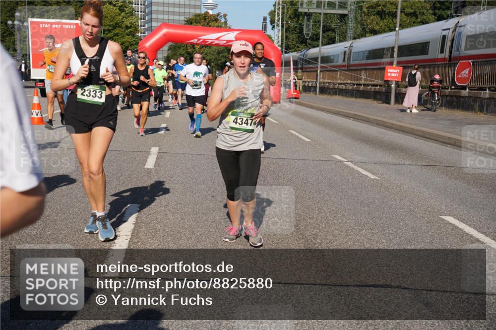 07.09.2025 - BARMER Alsterlauf Yannick Fuchs http://msf.ph/oto/8825880 07.09.2025 10:00:59 Laufen 393, 2333, 4347 meine-sportfotos.de
