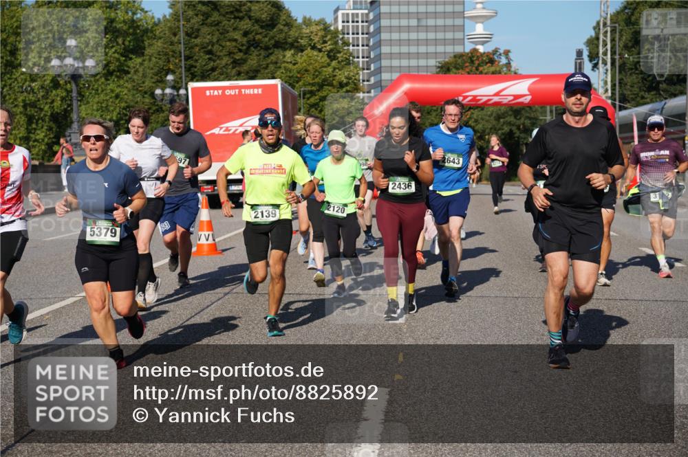 07.09.2025 - BARMER Alsterlauf Yannick Fuchs http://msf.ph/oto/8825892 07.09.2025 10:01:04 Laufen 5379, 97, 2139, 2120, 998, 2436, 2643 meine-sportfotos.de