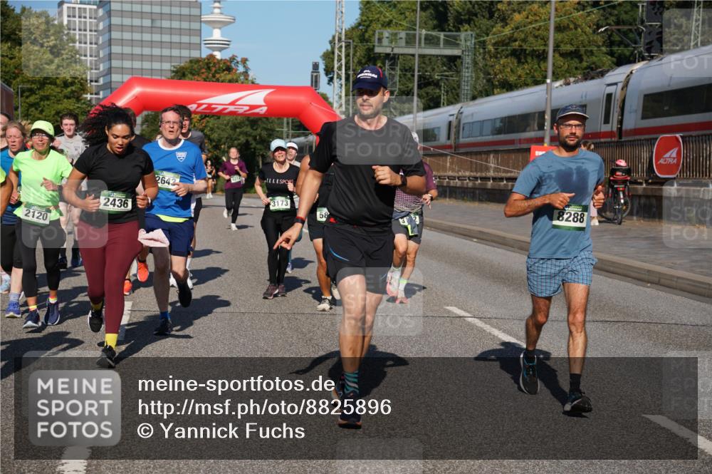 07.09.2025 - BARMER Alsterlauf Yannick Fuchs http://msf.ph/oto/8825896 07.09.2025 10:01:04 Laufen 2120, 2436, 2642, 3173, 58, 8288 meine-sportfotos.de