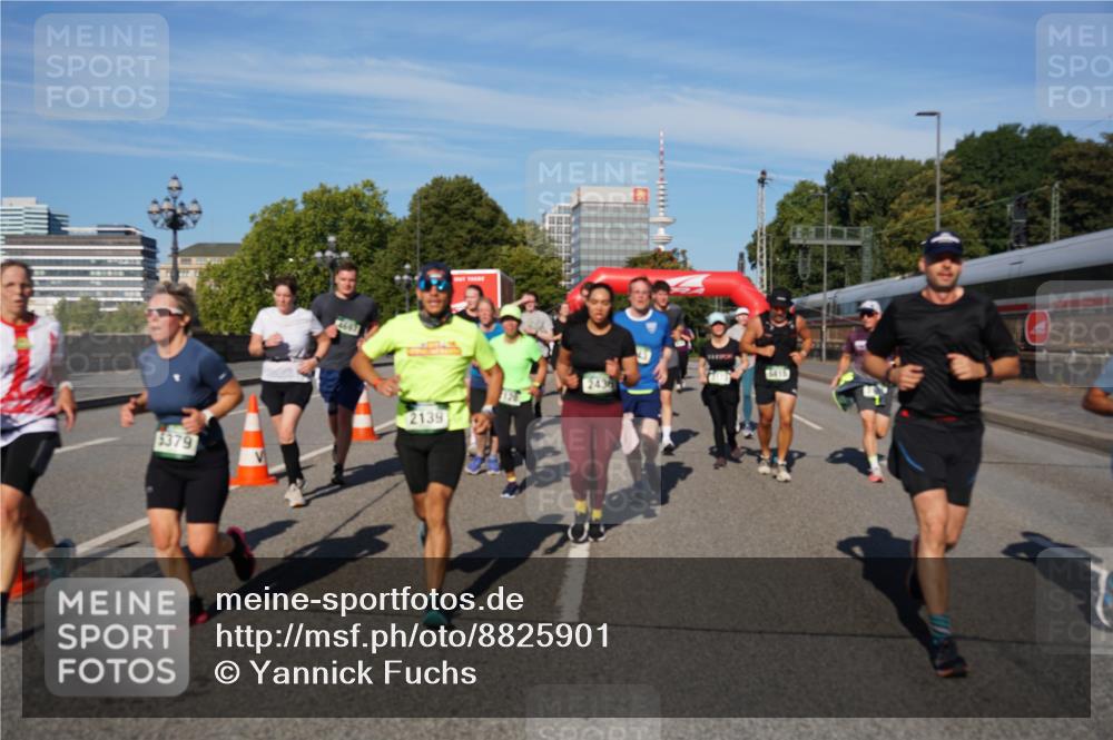 07.09.2025 - BARMER Alsterlauf Yannick Fuchs http://msf.ph/oto/8825901 07.09.2025 10:01:05 Laufen 5379, 4647, 2139, 15415 meine-sportfotos.de