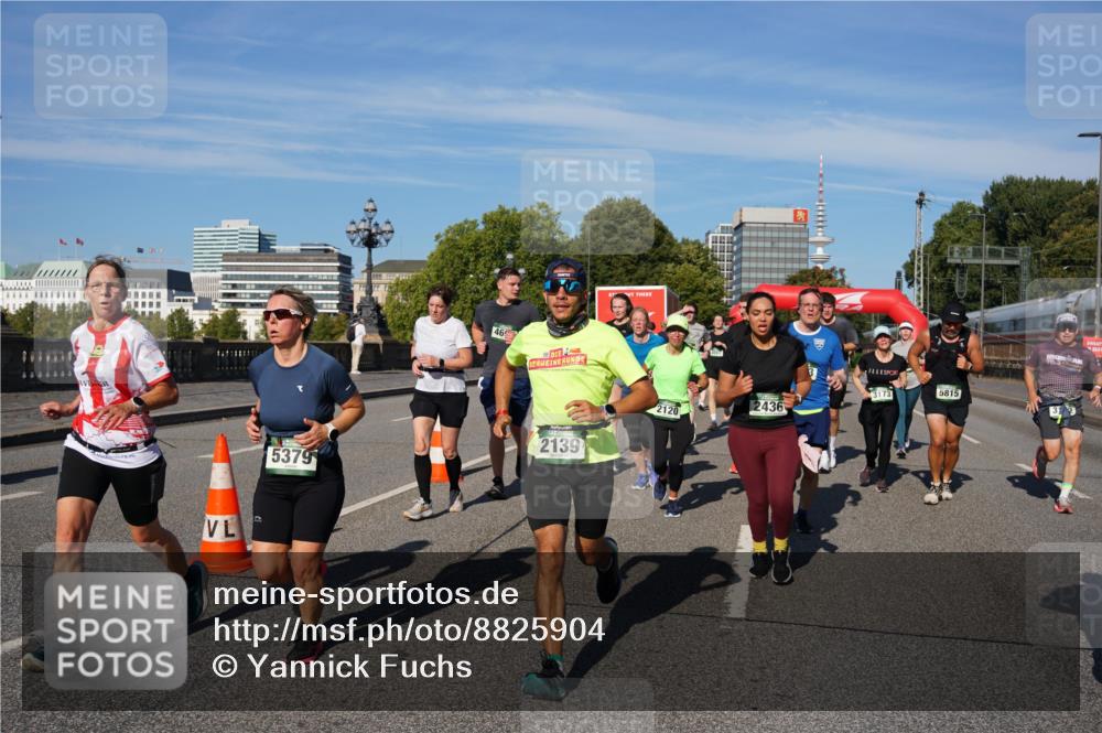 07.09.2025 - BARMER Alsterlauf Yannick Fuchs http://msf.ph/oto/8825904 07.09.2025 10:01:06 Laufen 46, 5379, 2139, 2436, 2120, 3, 5815, 3173 meine-sportfotos.de