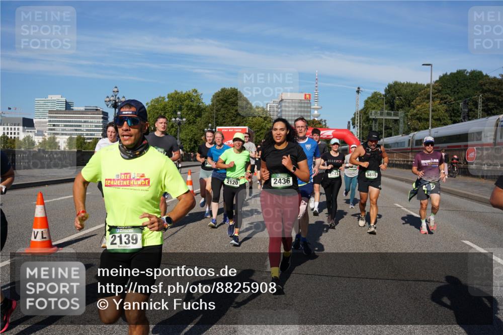 07.09.2025 - BARMER Alsterlauf Yannick Fuchs http://msf.ph/oto/8825908 07.09.2025 10:01:06 Laufen 2139, 3173, 5815, 2120, 2436 meine-sportfotos.de