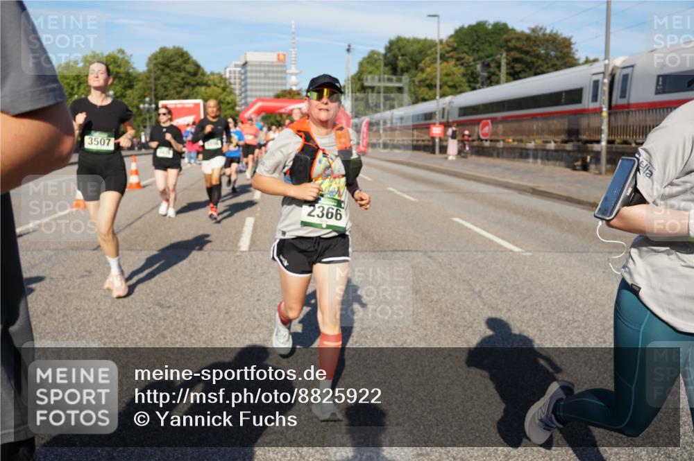 07.09.2025 - BARMER Alsterlauf Yannick Fuchs http://msf.ph/oto/8825922 07.09.2025 10:01:10 Laufen 3507, 2366 meine-sportfotos.de