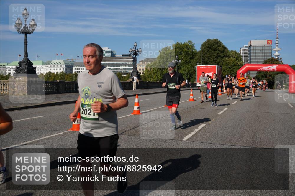 07.09.2025 - BARMER Alsterlauf Yannick Fuchs http://msf.ph/oto/8825942 07.09.2025 10:01:18 Laufen 202, 6019 meine-sportfotos.de