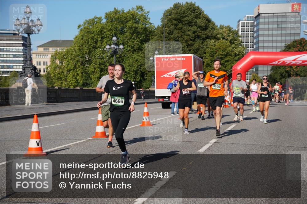 07.09.2025 - BARMER Alsterlauf Yannick Fuchs http://msf.ph/oto/8825948 07.09.2025 10:01:20 Laufen 4666, 617, 4775, 8206, 3187 meine-sportfotos.de
