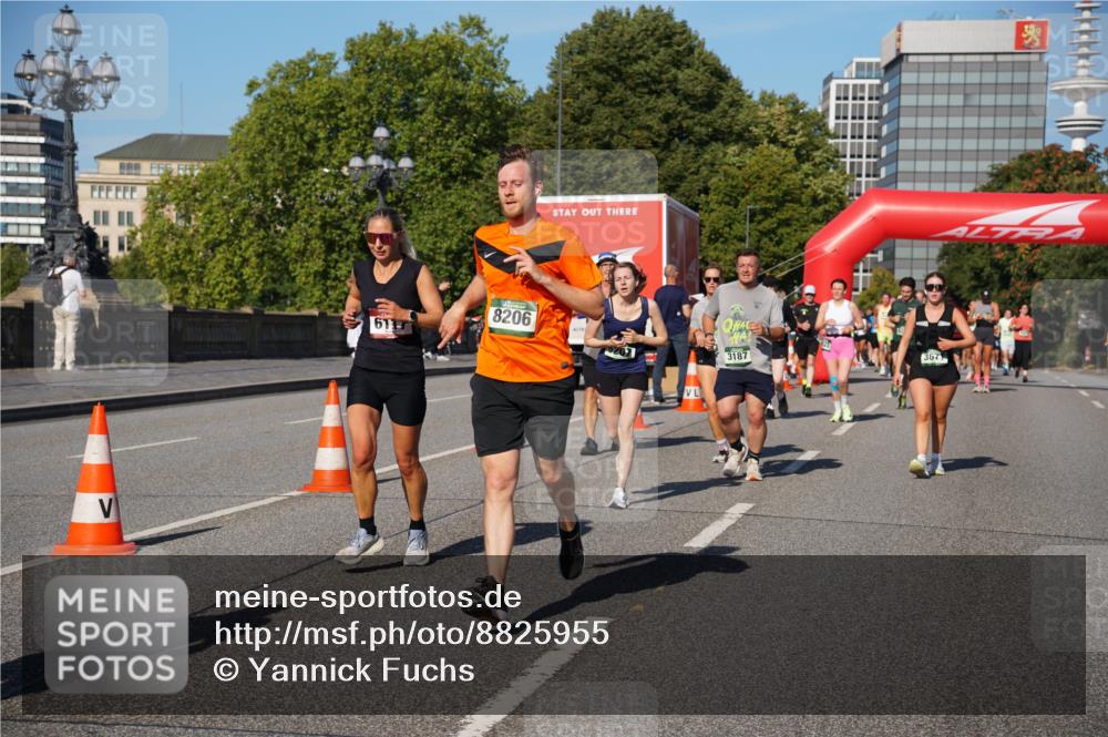 07.09.2025 - BARMER Alsterlauf Yannick Fuchs http://msf.ph/oto/8825955 07.09.2025 10:01:22 Laufen 61, 8206, 3187, 367 meine-sportfotos.de