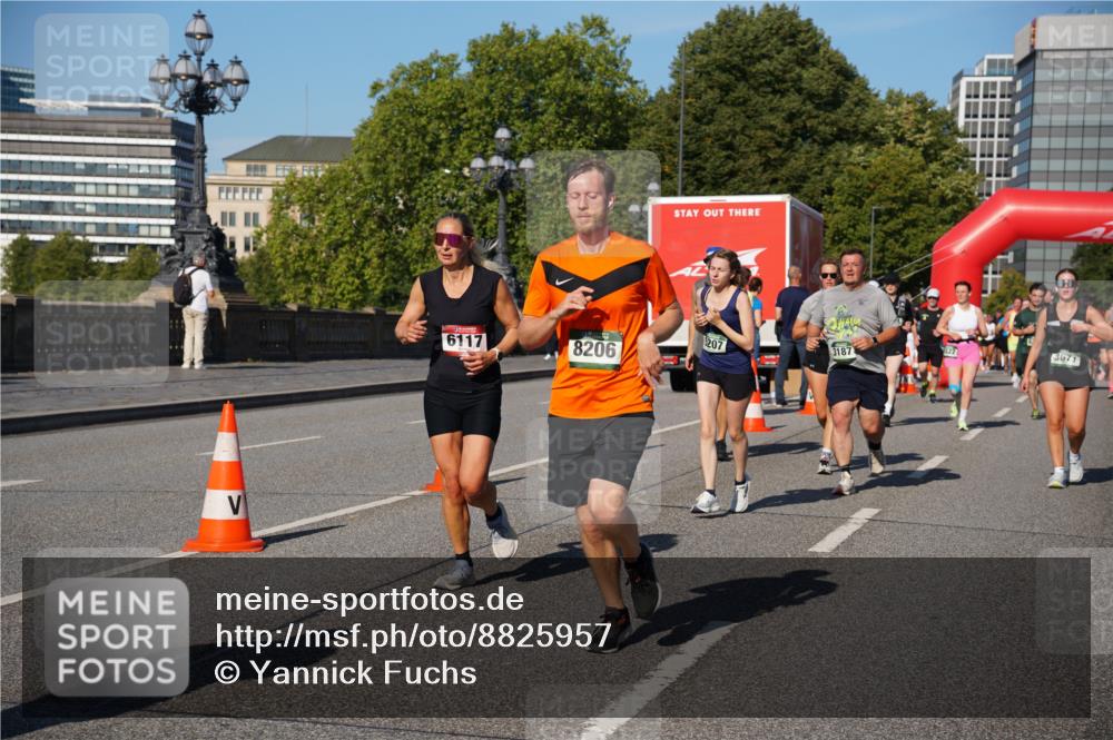 07.09.2025 - BARMER Alsterlauf Yannick Fuchs http://msf.ph/oto/8825957 07.09.2025 10:01:22 Laufen 6117, 8206, 207, 3187, 3671 meine-sportfotos.de