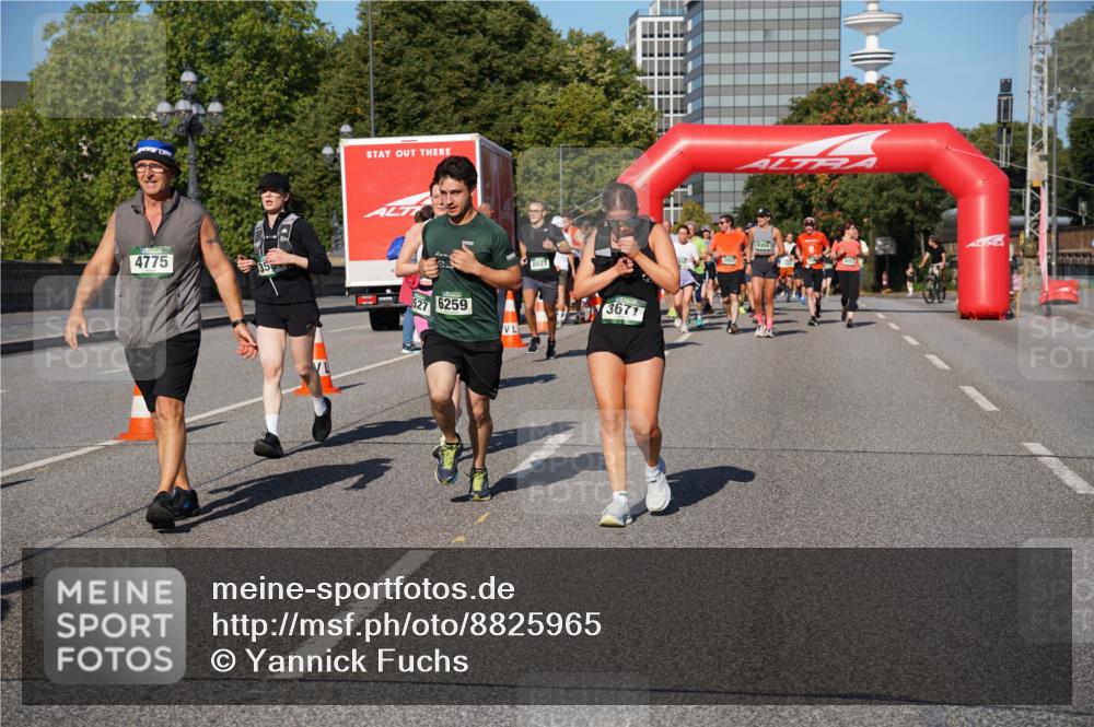07.09.2025 - BARMER Alsterlauf Yannick Fuchs http://msf.ph/oto/8825965 07.09.2025 10:01:27 Laufen 4775, 35, 527, 6259, 3677, 2359 meine-sportfotos.de