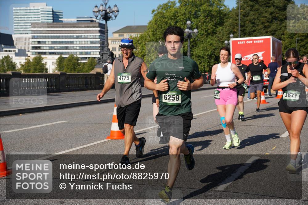 07.09.2025 - BARMER Alsterlauf Yannick Fuchs http://msf.ph/oto/8825970 07.09.2025 10:01:28 Laufen 4775, 6259, 527, 8027, 3671 meine-sportfotos.de