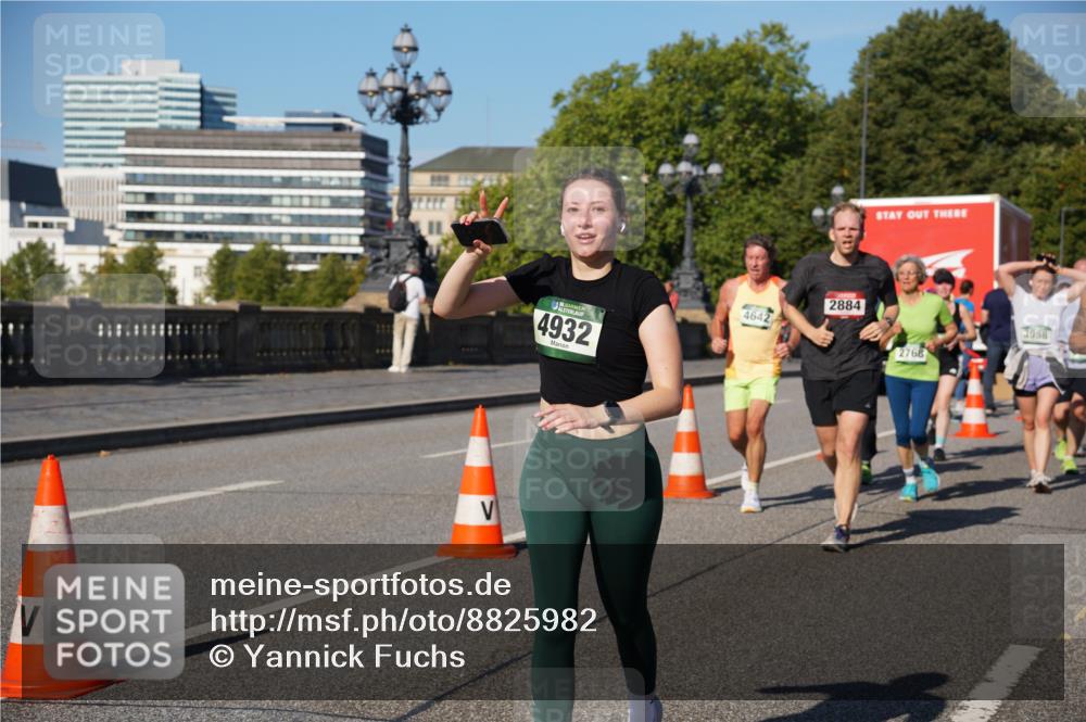 07.09.2025 - BARMER Alsterlauf Yannick Fuchs http://msf.ph/oto/8825982 07.09.2025 10:01:35 Laufen 4932, 2884, 4642, 2768, 3958 meine-sportfotos.de