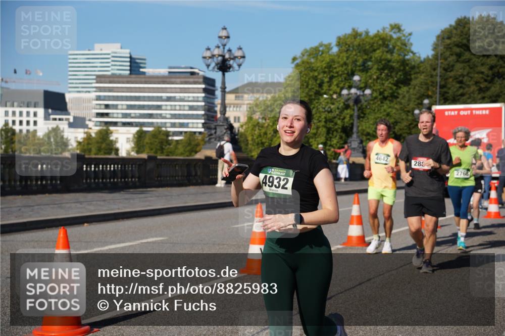 07.09.2025 - BARMER Alsterlauf Yannick Fuchs http://msf.ph/oto/8825983 07.09.2025 10:01:35 Laufen 36, 4932, 4642, 283, 2768 meine-sportfotos.de