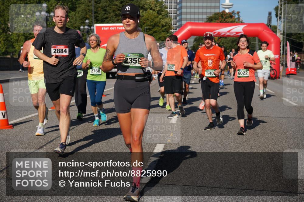 07.09.2025 - BARMER Alsterlauf Yannick Fuchs http://msf.ph/oto/8825990 07.09.2025 10:01:36 Laufen 2884, 30, 2768, 136, 2359, 3957, 540, 6022, 137 meine-sportfotos.de