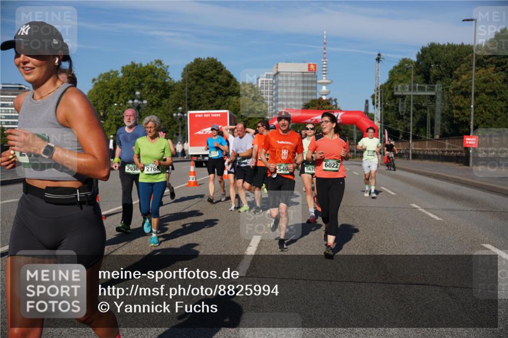 07.09.2025 - BARMER Alsterlauf Yannick Fuchs http://msf.ph/oto/8825994 07.09.2025 10:01:37 Laufen 2030, 2768, 504, 540, 5670, 6022 meine-sportfotos.de