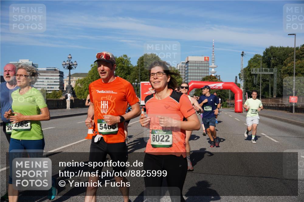 07.09.2025 - BARMER Alsterlauf Yannick Fuchs http://msf.ph/oto/8825999 07.09.2025 10:01:39 Laufen 2768, 203, 5408, 36, 6022, 4817, 5137 meine-sportfotos.de