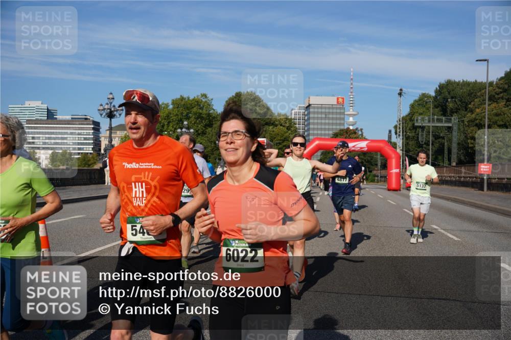 07.09.2025 - BARMER Alsterlauf Yannick Fuchs http://msf.ph/oto/8826000 07.09.2025 10:01:39 Laufen 54, 29, 36, 6022, 4817, 5137 meine-sportfotos.de