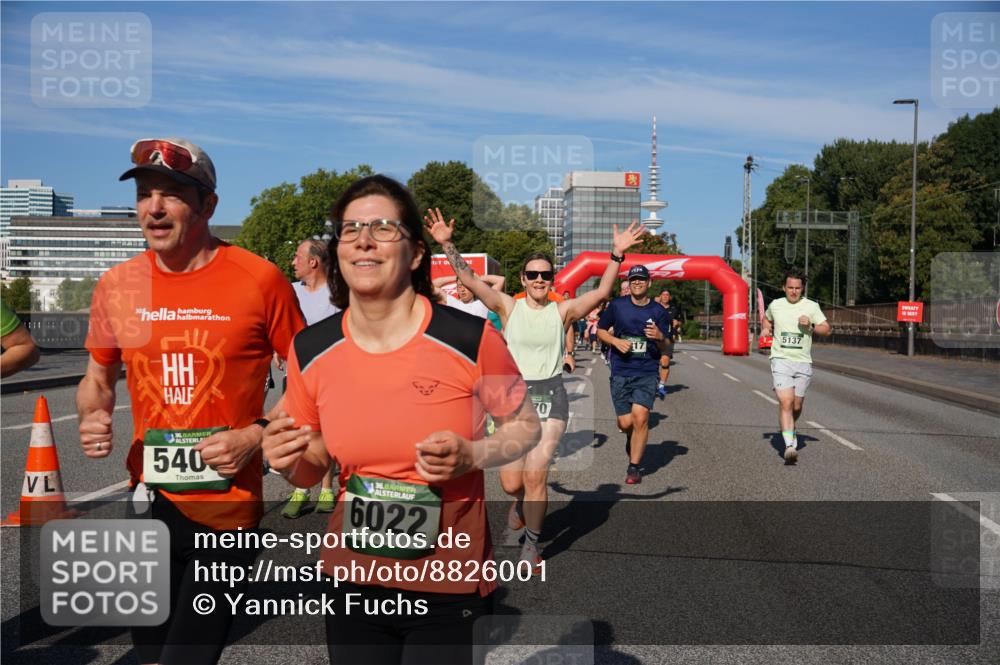 07.09.2025 - BARMER Alsterlauf Yannick Fuchs http://msf.ph/oto/8826001 07.09.2025 10:01:39 Laufen 36, 540, 36, 6022, 0, 17, 5137 meine-sportfotos.de