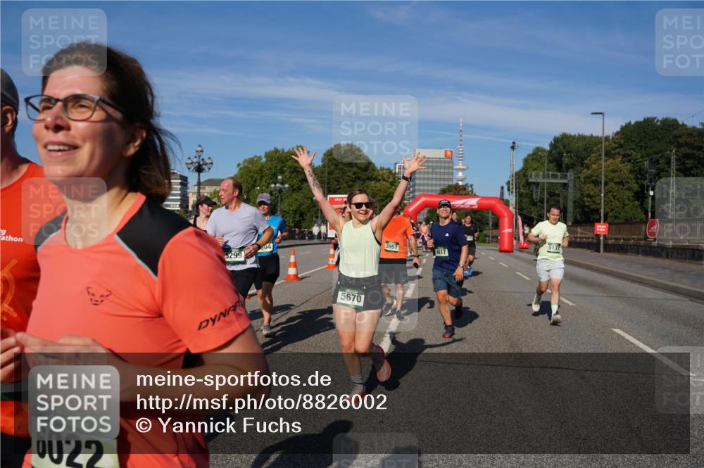 07.09.2025 - BARMER Alsterlauf Yannick Fuchs http://msf.ph/oto/8826002 07.09.2025 10:01:39 Laufen 9, 36, 6022, 5299, 04, 5670, 3957, 5137, 4817 meine-sportfotos.de