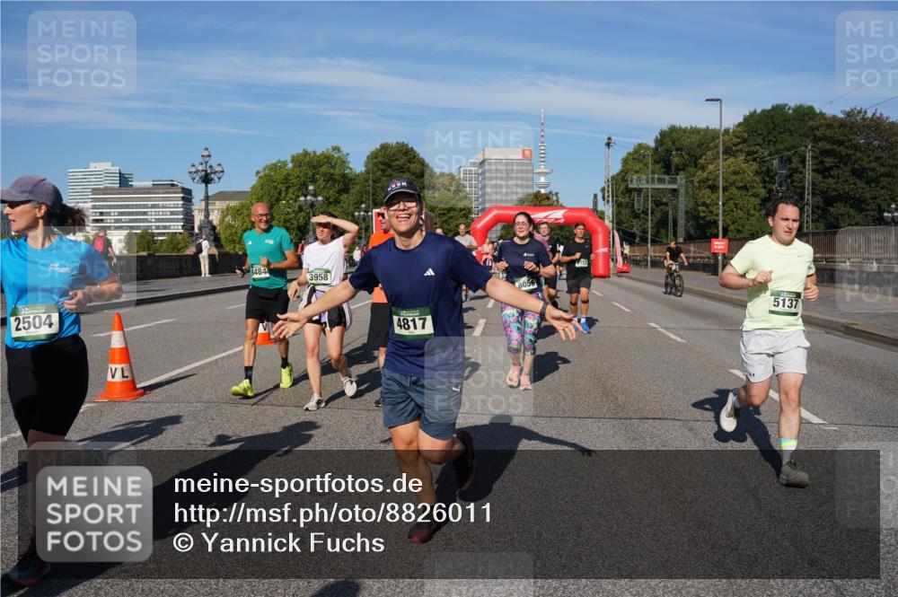 07.09.2025 - BARMER Alsterlauf Yannick Fuchs http://msf.ph/oto/8826011 07.09.2025 10:01:41 Laufen 2504, 8484, 3958, 4817, 8056, 75, 5137 meine-sportfotos.de