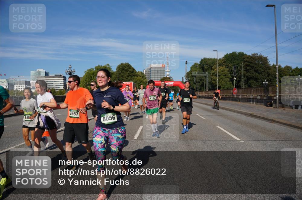 07.09.2025 - BARMER Alsterlauf Yannick Fuchs http://msf.ph/oto/8826022 07.09.2025 10:01:43 Laufen 848, 393, 3957, 8056, 2163, 2753 meine-sportfotos.de