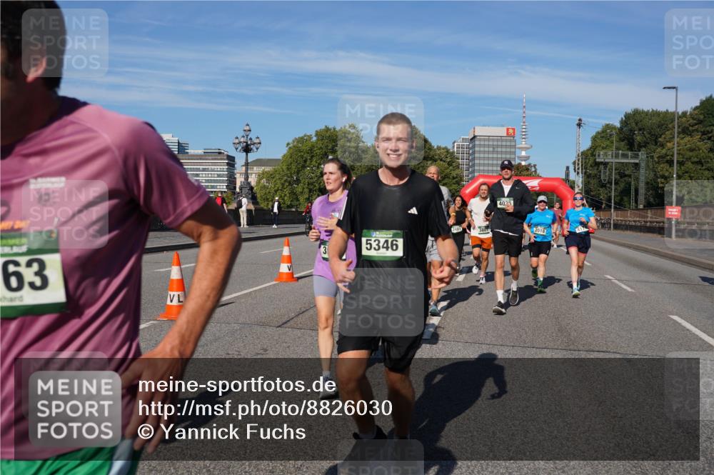 07.09.2025 - BARMER Alsterlauf Yannick Fuchs http://msf.ph/oto/8826030 07.09.2025 10:01:45 Laufen 63, 3, 2481, 3801, 5346, 4035, 2018 meine-sportfotos.de