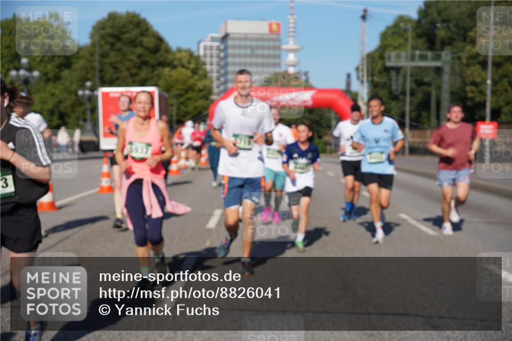07.09.2025 - BARMER Alsterlauf Yannick Fuchs http://msf.ph/oto/8826041 07.09.2025 10:01:49 Laufen 5937, 3 meine-sportfotos.de