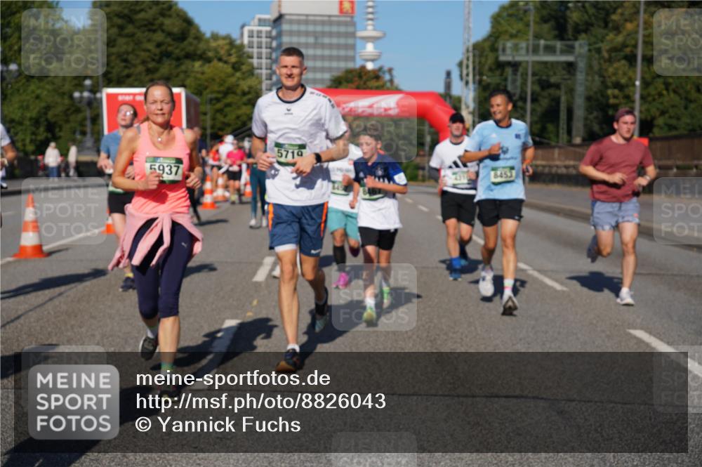 07.09.2025 - BARMER Alsterlauf Yannick Fuchs http://msf.ph/oto/8826043 07.09.2025 10:01:49 Laufen 5937, 5719, 8453 meine-sportfotos.de