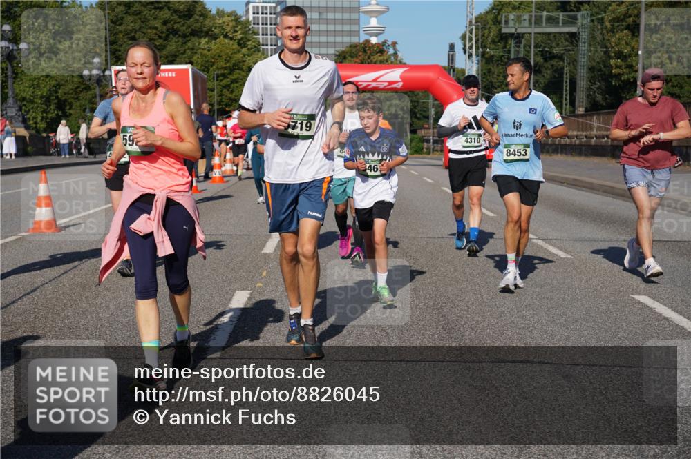 07.09.2025 - BARMER Alsterlauf Yannick Fuchs http://msf.ph/oto/8826045 07.09.2025 10:01:49 Laufen 59, 719, 46, 4310, 8453 meine-sportfotos.de