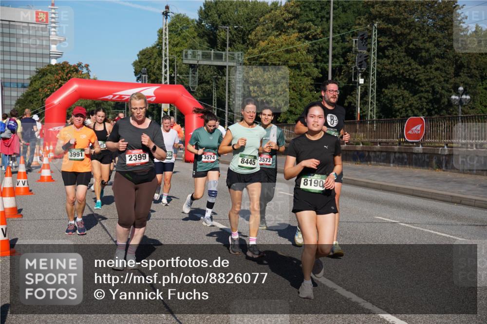 07.09.2025 - BARMER Alsterlauf Yannick Fuchs http://msf.ph/oto/8826077 07.09.2025 10:02:04 Laufen 3991, 45, 2399, 64, 3574, 8445, 3573, 8190 meine-sportfotos.de