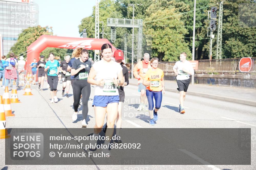 07.09.2025 - BARMER Alsterlauf Yannick Fuchs http://msf.ph/oto/8826092 07.09.2025 10:02:08 Laufen 5061, 3279, 424, 8185 meine-sportfotos.de