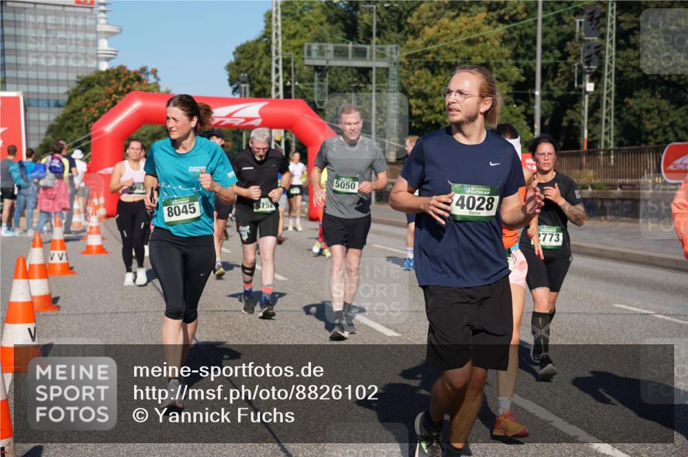 07.09.2025 - BARMER Alsterlauf Yannick Fuchs http://msf.ph/oto/8826102 07.09.2025 10:02:11 Laufen 8045, 15752, 5050, 1136, 4028, 773 meine-sportfotos.de