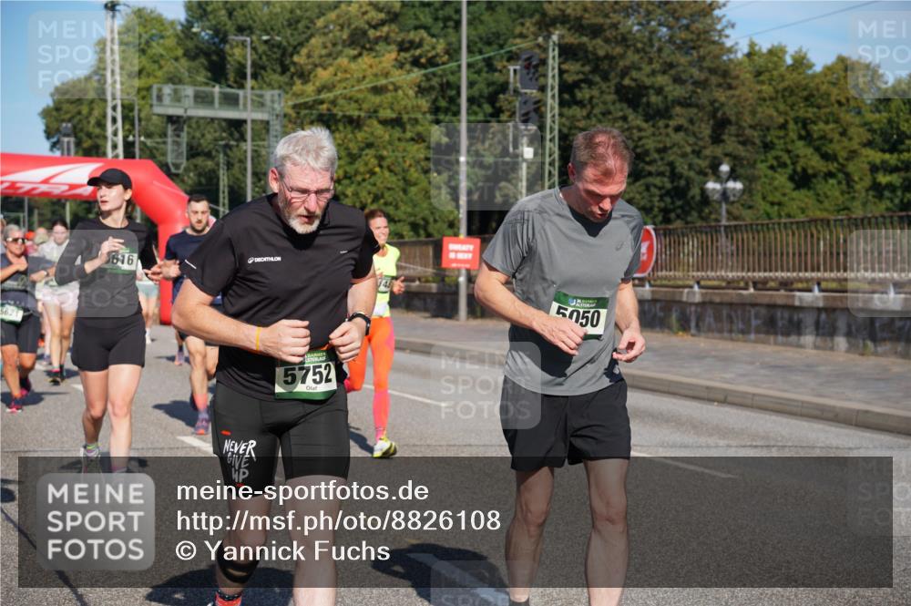 07.09.2025 - BARMER Alsterlauf Yannick Fuchs http://msf.ph/oto/8826108 07.09.2025 10:02:14 Laufen 3621, 616, 5752, 050 meine-sportfotos.de