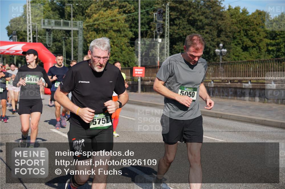 07.09.2025 - BARMER Alsterlauf Yannick Fuchs http://msf.ph/oto/8826109 07.09.2025 10:02:14 Laufen 5616, 36, 5752, 5050 meine-sportfotos.de
