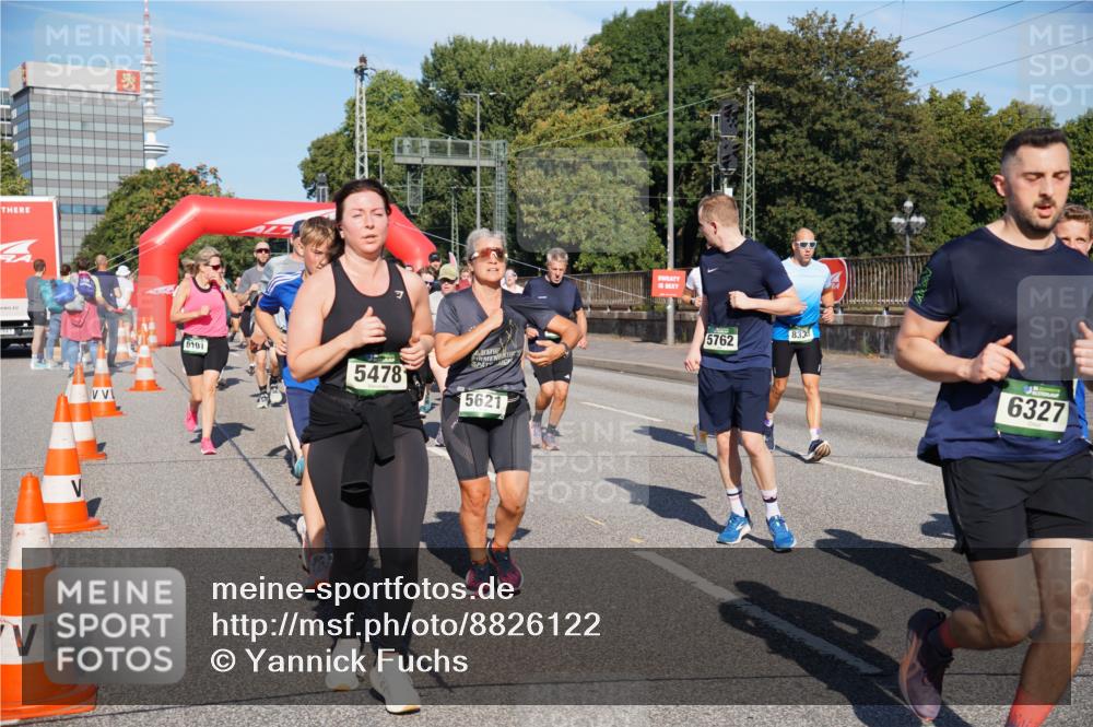 07.09.2025 - BARMER Alsterlauf Yannick Fuchs http://msf.ph/oto/8826122 07.09.2025 10:02:18 Laufen 8101, 5478, 5621, 5762, 8333, 6327 meine-sportfotos.de