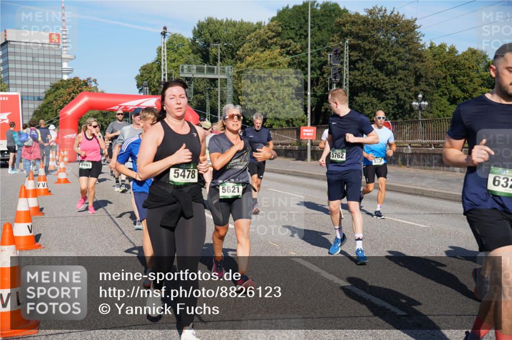 07.09.2025 - BARMER Alsterlauf Yannick Fuchs http://msf.ph/oto/8826123 07.09.2025 10:02:18 Laufen 8101, 5478, 5621, 5762, 8335, 632 meine-sportfotos.de