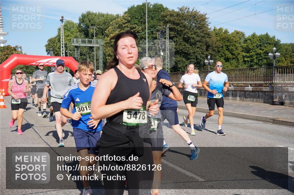 07.09.2025 - BARMER Alsterlauf Yannick Fuchs http://msf.ph/oto/8826126 07.09.2025 10:02:19 Laufen 6107, 230, 3015, 5478, 8332, 8335 meine-sportfotos.de