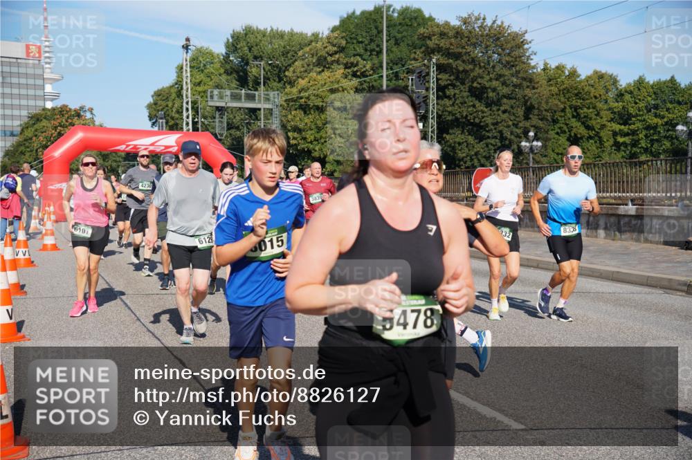 07.09.2025 - BARMER Alsterlauf Yannick Fuchs http://msf.ph/oto/8826127 07.09.2025 10:02:19 Laufen 6101, 4230, 6129, 015, 3839, 7, 232, 833, 5478 meine-sportfotos.de