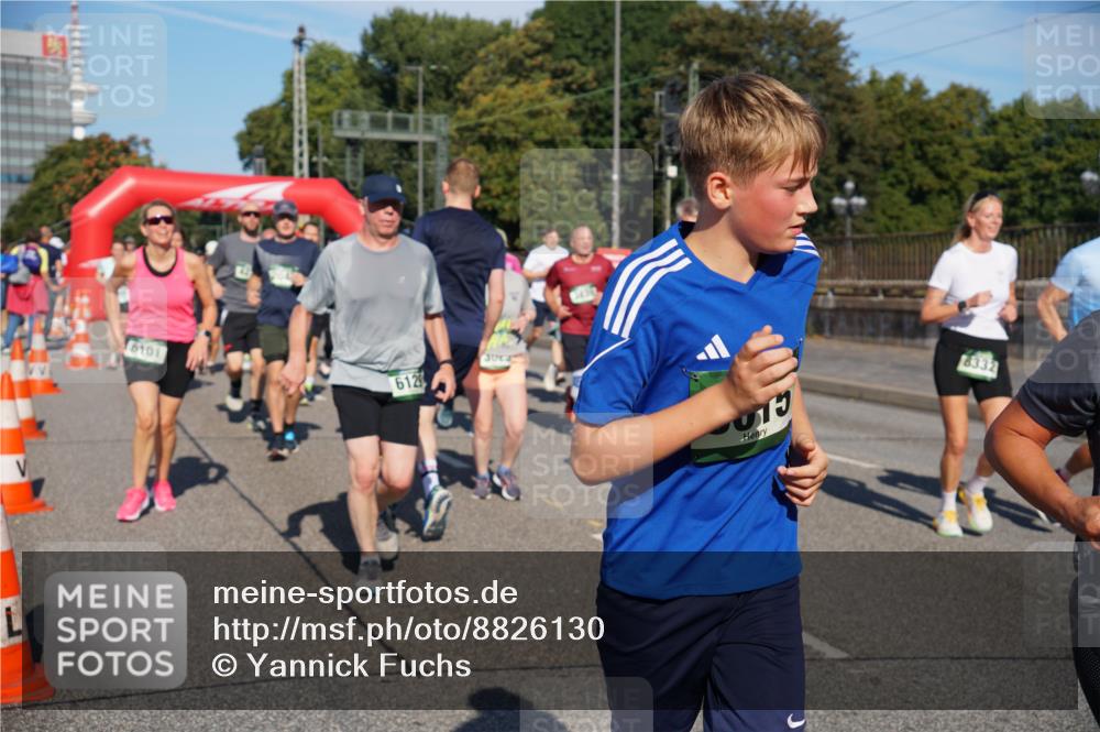 07.09.2025 - BARMER Alsterlauf Yannick Fuchs http://msf.ph/oto/8826130 07.09.2025 10:02:19 Laufen 8101, 612, 8332 meine-sportfotos.de