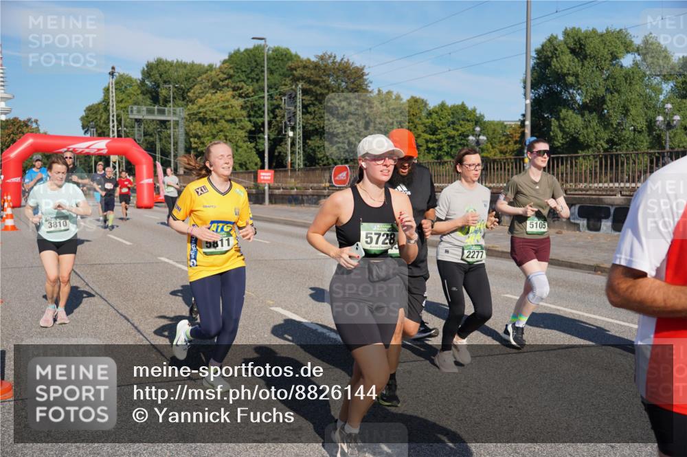 07.09.2025 - BARMER Alsterlauf Yannick Fuchs http://msf.ph/oto/8826144 07.09.2025 10:02:25 Laufen 3810, 11, 5728, 2277, 5105 meine-sportfotos.de
