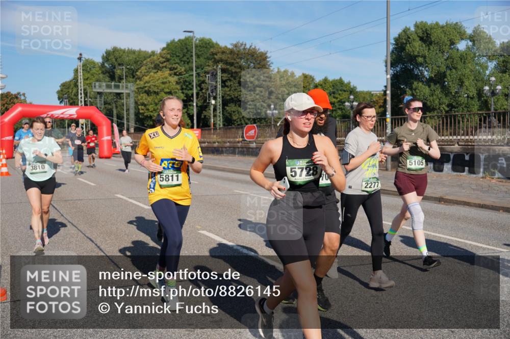07.09.2025 - BARMER Alsterlauf Yannick Fuchs http://msf.ph/oto/8826145 07.09.2025 10:02:25 Laufen 3810, 5811, 5728, 70, 5105, 2277 meine-sportfotos.de